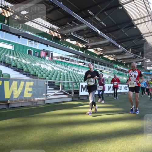 06.10.2024 - 19. swb-Marathon Bremen Yannick Fuchs http://msf.ph/oto/7362607 06.10.2024 10:31:15 Laufen im Stadion 7004, 7044, 7089, 7213, 7250, 7261, 7362, 7439, 7458, 7467, 7546, 7659, 7730, 7785, 7806, 7947, 7990, 8014, 8040, 8058, 8237, 8267, 8268, 8274, 8346, 8388, 8392, 8433, 8437, 8512, 8520, 8521, 8538, 8553, 8586, 8605, 8614, 8624, 8633, 8634, 8646, 8674, 8676, 8677, 8710, 8717, 8761, 8776, 8807, 8810, 8823, 8883, 8892, 8958, 8985, 8998, 9012, 9037, 9075, 9119, 9131 meine-sportfotos.de