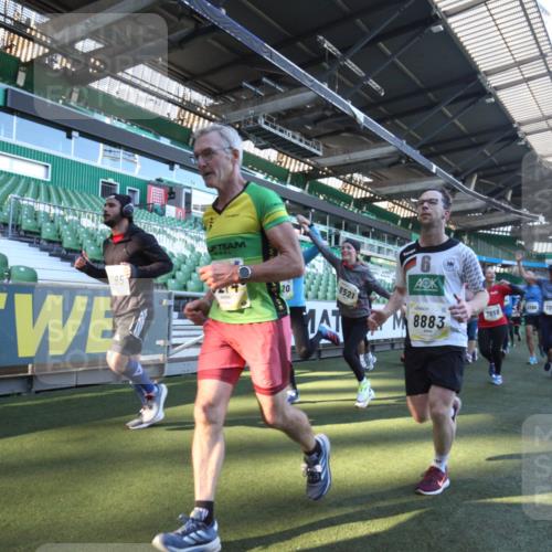 06.10.2024 - 19. swb-Marathon Bremen Yannick Fuchs http://msf.ph/oto/7362649 06.10.2024 10:31:19 Laufen im Stadion 7004, 7044, 7250, 7362, 7439, 7458, 7467, 7546, 7659, 7730, 7785, 7806, 7947, 7990, 8014, 8040, 8058, 8237, 8267, 8268, 8274, 8346, 8388, 8392, 8433, 8437, 8459, 8512, 8520, 8521, 8538, 8553, 8586, 8605, 8614, 8624, 8633, 8634, 8646, 8674, 8676, 8677, 8710, 8717, 8761, 8776, 8807, 8823, 8883, 8892, 8958, 8971, 8998, 9012, 9037, 9075, 9119, 9131 meine-sportfotos.de