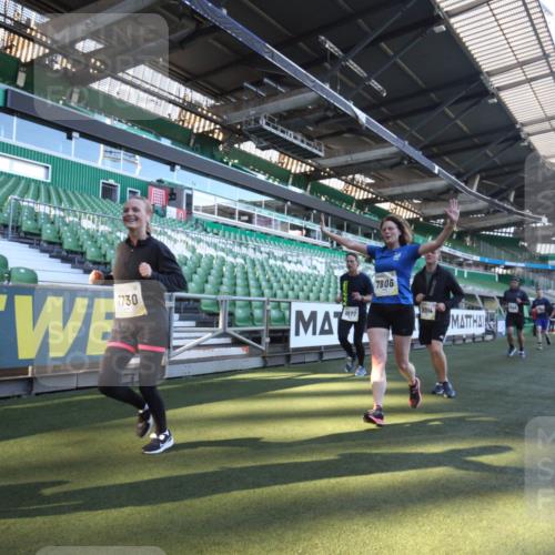 06.10.2024 - 19. swb-Marathon Bremen Yannick Fuchs http://msf.ph/oto/7362686 06.10.2024 10:31:25 Laufen im Stadion 7004, 7005, 7044, 7225, 7233, 7250, 7362, 7439, 7467, 7486, 7545, 7546, 7575, 7659, 7730, 7785, 7806, 7947, 7990, 8014, 8040, 8058, 8237, 8267, 8268, 8274, 8304, 8305, 8346, 8388, 8416, 8459, 8512, 8520, 8521, 8538, 8586, 8605, 8614, 8624, 8633, 8634, 8646, 8676, 8677, 8710, 8717, 8761, 8776, 8807, 8823, 8883, 8958, 8971, 8998, 9012, 9037, 9075, 9119, 9131 meine-sportfotos.de