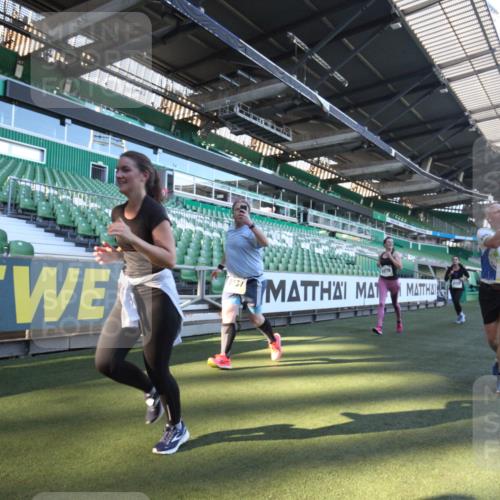 06.10.2024 - 19. swb-Marathon Bremen Yannick Fuchs http://msf.ph/oto/7362712 06.10.2024 10:31:31 Laufen im Stadion 7004, 7005, 7044, 7225, 7233, 7250, 7362, 7439, 7467, 7486, 7545, 7546, 7575, 7659, 7730, 7762, 7785, 7794, 7806, 7847, 7990, 8013, 8014, 8040, 8123, 8233, 8237, 8267, 8268, 8274, 8304, 8305, 8346, 8388, 8416, 8459, 8512, 8520, 8521, 8538, 8557, 8605, 8614, 8624, 8634, 8646, 8676, 8677, 8710, 8761, 8776, 8807, 8823, 8883, 8958, 8971, 8998, 9012, 9037, 9119, 9131 meine-sportfotos.de