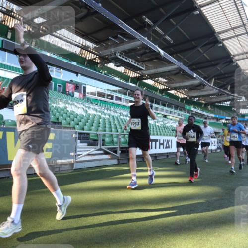 06.10.2024 - 19. swb-Marathon Bremen Yannick Fuchs http://msf.ph/oto/7362893 06.10.2024 10:31:59 Laufen im Stadion 7005, 7007, 7055, 7087, 7090, 7189, 7225, 7233, 7308, 7379, 7380, 7382, 7386, 7415, 7457, 7469, 7474, 7482, 7486, 7493, 7545, 7575, 7600, 7628, 7637, 7689, 7750, 7762, 7782, 7794, 7846, 7847, 7850, 7872, 7894, 7974, 8013, 8040, 8052, 8061, 8111, 8112, 8123, 8132, 8233, 8276, 8304, 8305, 8322, 8324, 8325, 8339, 8377, 8413, 8416, 8418, 8431, 8459, 8557, 8576, 8584, 8624, 8641, 8744, 8756, 8757, 8769, 8772, 8790, 8826, 8840, 8867, 8868, 8874, 8946, 8949, 8964, 8971 meine-sportfotos.de