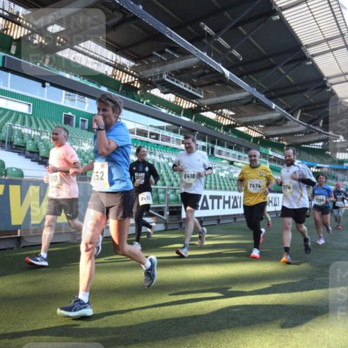 06.10.2024 - 19. swb-Marathon Bremen Yannick Fuchs http://msf.ph/oto/7362923 06.10.2024 10:32:01 Laufen im Stadion 7005, 7007, 7055, 7087, 7090, 7189, 7225, 7233, 7308, 7379, 7380, 7382, 7386, 7415, 7457, 7469, 7474, 7482, 7486, 7493, 7545, 7575, 7600, 7628, 7637, 7689, 7750, 7762, 7782, 7794, 7846, 7847, 7850, 7872, 7894, 7974, 8013, 8052, 8061, 8111, 8112, 8123, 8132, 8161, 8162, 8233, 8276, 8304, 8305, 8322, 8324, 8325, 8339, 8377, 8413, 8416, 8418, 8431, 8459, 8557, 8576, 8584, 8641, 8744, 8756, 8757, 8769, 8772, 8790, 8826, 8840, 8867, 8868, 8874, 8946, 8949, 8964, 8971 meine-sportfotos.de
