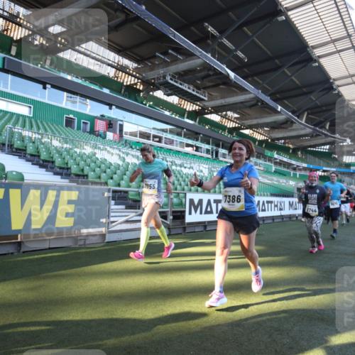 06.10.2024 - 19. swb-Marathon Bremen Yannick Fuchs http://msf.ph/oto/7362941 06.10.2024 10:32:03 Laufen im Stadion 7005, 7007, 7055, 7087, 7090, 7189, 7225, 7233, 7308, 7379, 7380, 7382, 7386, 7415, 7457, 7469, 7474, 7482, 7486, 7493, 7545, 7551, 7575, 7600, 7628, 7637, 7689, 7750, 7762, 7782, 7794, 7846, 7847, 7850, 7872, 7894, 7974, 8013, 8052, 8061, 8111, 8112, 8123, 8132, 8161, 8162, 8233, 8276, 8304, 8305, 8322, 8324, 8325, 8339, 8377, 8413, 8416, 8418, 8431, 8557, 8576, 8584, 8641, 8744, 8756, 8757, 8769, 8772, 8790, 8826, 8840, 8867, 8868, 8874, 8946, 8949, 8964 meine-sportfotos.de