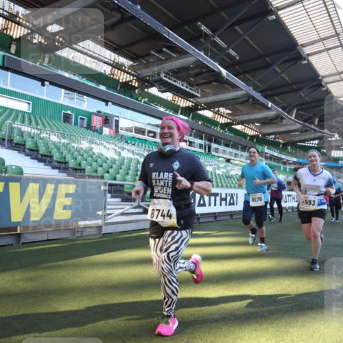 06.10.2024 - 19. swb-Marathon Bremen Yannick Fuchs http://msf.ph/oto/7362952 06.10.2024 10:32:04 Laufen im Stadion 7005, 7007, 7055, 7087, 7090, 7189, 7225, 7233, 7308, 7379, 7380, 7382, 7386, 7415, 7457, 7469, 7474, 7482, 7486, 7493, 7545, 7551, 7575, 7600, 7628, 7637, 7689, 7750, 7762, 7782, 7794, 7846, 7847, 7850, 7872, 7894, 7974, 8013, 8052, 8061, 8111, 8112, 8123, 8132, 8161, 8162, 8233, 8276, 8304, 8305, 8322, 8324, 8325, 8339, 8377, 8413, 8416, 8418, 8431, 8557, 8576, 8584, 8598, 8641, 8738, 8744, 8756, 8757, 8769, 8772, 8790, 8826, 8840, 8867, 8868, 8874, 8946, 8949, 8964 meine-sportfotos.de