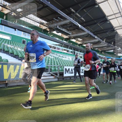 06.10.2024 - 19. swb-Marathon Bremen Yannick Fuchs http://msf.ph/oto/7363128 06.10.2024 10:32:21 Laufen im Stadion 7050, 7055, 7087, 7090, 7179, 7189, 7308, 7379, 7382, 7386, 7415, 7425, 7457, 7469, 7481, 7482, 7493, 7551, 7600, 7637, 7689, 7750, 7846, 7850, 7894, 7974, 7975, 8045, 8052, 8061, 8111, 8112, 8119, 8132, 8161, 8162, 8231, 8276, 8317, 8322, 8324, 8325, 8339, 8359, 8377, 8413, 8418, 8431, 8576, 8584, 8598, 8616, 8641, 8682, 8683, 8738, 8744, 8756, 8757, 8759, 8772, 8790, 8822, 8826, 8840, 8867, 8868, 8874, 8936, 8949, 8964, 9115 meine-sportfotos.de
