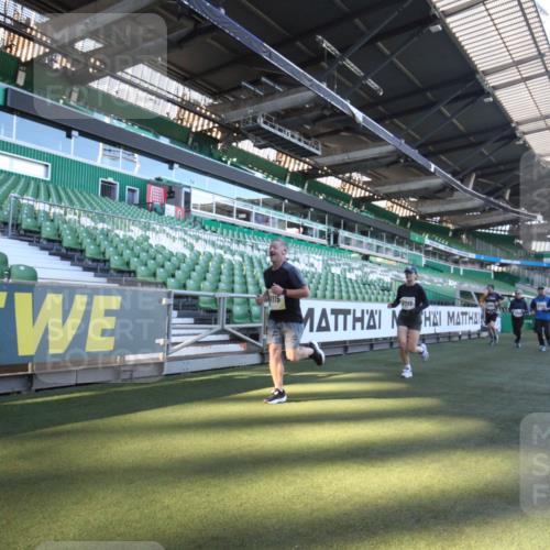 06.10.2024 - 19. swb-Marathon Bremen Yannick Fuchs http://msf.ph/oto/7363271 06.10.2024 10:32:39 Laufen im Stadion 7050, 7126, 7179, 7189, 7308, 7317, 7373, 7375, 7382, 7415, 7425, 7442, 7457, 7477, 7481, 7499, 7551, 7574, 7656, 7678, 7734, 7735, 7849, 7865, 7975, 8020, 8022, 8045, 8048, 8119, 8137, 8161, 8162, 8231, 8314, 8315, 8317, 8322, 8325, 8339, 8348, 8359, 8361, 8377, 8431, 8432, 8479, 8485, 8598, 8616, 8641, 8663, 8682, 8683, 8686, 8700, 8738, 8759, 8822, 8840, 8858, 8867, 8934, 8936, 8964, 9112, 9115, 9117 meine-sportfotos.de