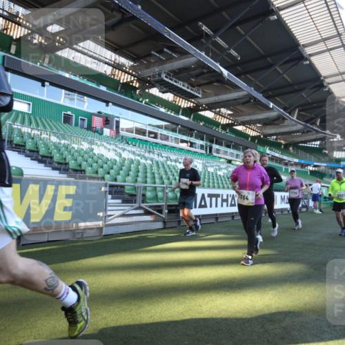 06.10.2024 - 19. swb-Marathon Bremen Yannick Fuchs http://msf.ph/oto/7363346 06.10.2024 10:32:50 Laufen im Stadion 7028, 7049, 7050, 7057, 7108, 7125, 7126, 7179, 7316, 7317, 7354, 7373, 7375, 7425, 7442, 7477, 7481, 7499, 7506, 7574, 7621, 7656, 7678, 7734, 7735, 7751, 7758, 7849, 7865, 7975, 8020, 8022, 8045, 8048, 8119, 8137, 8189, 8314, 8315, 8317, 8348, 8359, 8361, 8384, 8432, 8479, 8485, 8504, 8540, 8616, 8643, 8663, 8682, 8683, 8686, 8700, 8705, 8724, 8759, 8822, 8852, 8858, 8934, 8936, 9112, 9115, 9117 meine-sportfotos.de