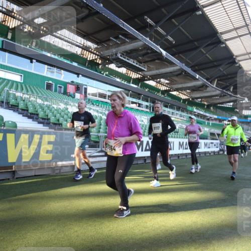 06.10.2024 - 19. swb-Marathon Bremen Yannick Fuchs http://msf.ph/oto/7363351 06.10.2024 10:32:51 Laufen im Stadion 7028, 7049, 7050, 7057, 7108, 7125, 7126, 7179, 7316, 7317, 7354, 7373, 7375, 7425, 7442, 7477, 7481, 7499, 7506, 7574, 7621, 7656, 7678, 7734, 7735, 7751, 7758, 7849, 7865, 7975, 8020, 8022, 8034, 8045, 8048, 8119, 8137, 8189, 8314, 8315, 8317, 8348, 8359, 8361, 8384, 8432, 8479, 8485, 8504, 8540, 8616, 8643, 8663, 8682, 8683, 8686, 8700, 8705, 8724, 8759, 8822, 8852, 8858, 8934, 8936, 9112, 9115, 9117 meine-sportfotos.de