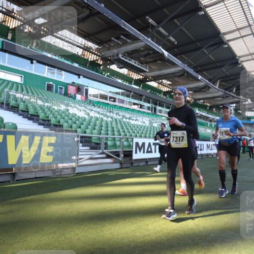 06.10.2024 - 19. swb-Marathon Bremen Yannick Fuchs http://msf.ph/oto/7363374 06.10.2024 10:32:55 Laufen im Stadion 7028, 7049, 7050, 7057, 7108, 7125, 7126, 7316, 7317, 7333, 7354, 7373, 7375, 7425, 7442, 7477, 7499, 7506, 7574, 7621, 7656, 7678, 7734, 7735, 7751, 7758, 7801, 7849, 7865, 8020, 8022, 8034, 8045, 8048, 8119, 8137, 8189, 8314, 8315, 8317, 8348, 8361, 8384, 8432, 8479, 8485, 8504, 8540, 8643, 8663, 8686, 8700, 8705, 8724, 8759, 8822, 8852, 8858, 8864, 8934, 9112, 9114, 9115, 9117 meine-sportfotos.de