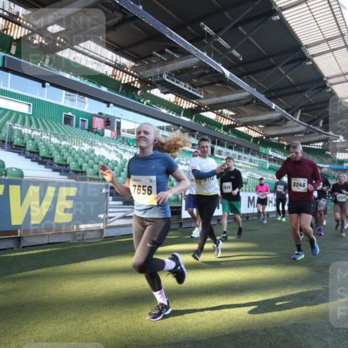 06.10.2024 - 19. swb-Marathon Bremen Yannick Fuchs http://msf.ph/oto/7363415 06.10.2024 10:33:01 Laufen im Stadion 7028, 7049, 7050, 7057, 7108, 7125, 7126, 7316, 7317, 7333, 7354, 7373, 7375, 7425, 7442, 7477, 7499, 7506, 7574, 7621, 7656, 7678, 7734, 7735, 7751, 7758, 7801, 7849, 7865, 7898, 8020, 8022, 8034, 8045, 8048, 8137, 8153, 8189, 8224, 8241, 8314, 8315, 8317, 8348, 8361, 8384, 8432, 8479, 8485, 8504, 8540, 8643, 8663, 8686, 8700, 8705, 8724, 8759, 8852, 8858, 8864, 8934, 8986, 9059, 9112, 9114, 9117, 9126 meine-sportfotos.de