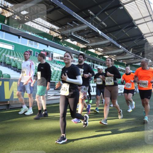 06.10.2024 - 19. swb-Marathon Bremen Yannick Fuchs http://msf.ph/oto/7363448 06.10.2024 10:33:04 Laufen im Stadion 7028, 7049, 7050, 7057, 7108, 7125, 7126, 7316, 7317, 7333, 7354, 7373, 7375, 7442, 7477, 7499, 7506, 7509, 7510, 7574, 7621, 7656, 7678, 7734, 7735, 7751, 7758, 7801, 7849, 7865, 7898, 8020, 8022, 8034, 8048, 8137, 8153, 8189, 8194, 8224, 8241, 8314, 8315, 8348, 8361, 8384, 8432, 8479, 8485, 8504, 8540, 8643, 8663, 8686, 8700, 8705, 8724, 8852, 8858, 8864, 8934, 8986, 9059, 9112, 9114, 9117, 9126 meine-sportfotos.de
