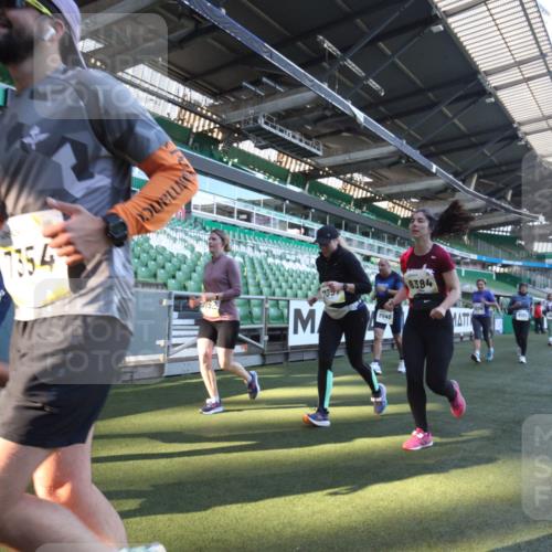 06.10.2024 - 19. swb-Marathon Bremen Yannick Fuchs http://msf.ph/oto/7363510 06.10.2024 10:33:13 Laufen im Stadion 7028, 7049, 7057, 7108, 7125, 7201, 7269, 7316, 7317, 7333, 7354, 7373, 7375, 7442, 7477, 7506, 7509, 7510, 7621, 7656, 7678, 7734, 7735, 7751, 7758, 7801, 7849, 7898, 8020, 8022, 8034, 8048, 8153, 8189, 8194, 8195, 8224, 8241, 8308, 8314, 8315, 8384, 8451, 8479, 8485, 8504, 8534, 8540, 8611, 8643, 8653, 8663, 8686, 8705, 8724, 8852, 8858, 8864, 8986, 9003, 9041, 9053, 9059, 9072, 9073, 9112, 9114, 9126 meine-sportfotos.de