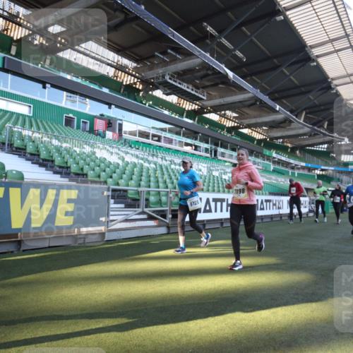 06.10.2024 - 19. swb-Marathon Bremen Yannick Fuchs http://msf.ph/oto/7363579 06.10.2024 10:33:23 Laufen im Stadion 7028, 7049, 7057, 7076, 7108, 7125, 7201, 7202, 7203, 7269, 7282, 7316, 7330, 7332, 7333, 7354, 7506, 7509, 7510, 7608, 7621, 7663, 7751, 7758, 7801, 7855, 7867, 7869, 7898, 7997, 8034, 8153, 8189, 8194, 8195, 8224, 8241, 8263, 8308, 8384, 8451, 8504, 8534, 8540, 8611, 8643, 8653, 8686, 8705, 8724, 8798, 8852, 8864, 8986, 9003, 9041, 9053, 9059, 9072, 9073, 9114, 9126 meine-sportfotos.de