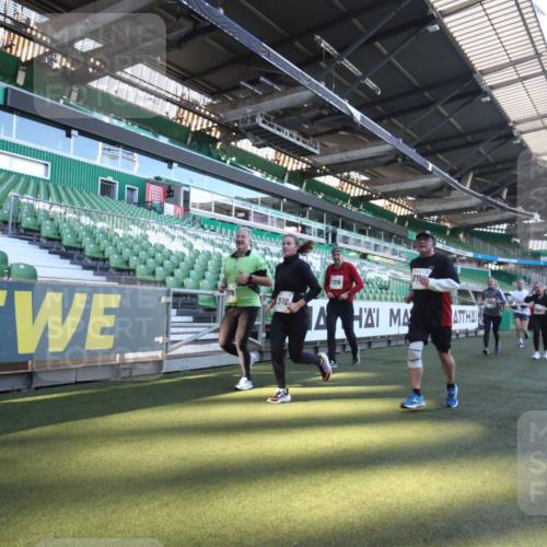 06.10.2024 - 19. swb-Marathon Bremen Yannick Fuchs http://msf.ph/oto/7363598 06.10.2024 10:33:28 Laufen im Stadion 7028, 7049, 7057, 7076, 7108, 7123, 7125, 7201, 7202, 7203, 7269, 7282, 7316, 7330, 7332, 7333, 7354, 7358, 7506, 7509, 7510, 7577, 7608, 7621, 7663, 7751, 7801, 7855, 7867, 7869, 7898, 7997, 8034, 8113, 8153, 8189, 8194, 8195, 8224, 8241, 8263, 8269, 8308, 8384, 8451, 8534, 8540, 8579, 8608, 8611, 8653, 8798, 8852, 8864, 8986, 9003, 9041, 9053, 9059, 9072, 9073, 9114, 9126 meine-sportfotos.de