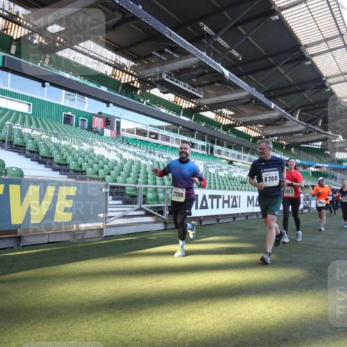 06.10.2024 - 19. swb-Marathon Bremen Yannick Fuchs http://msf.ph/oto/7363626 06.10.2024 10:33:33 Laufen im Stadion 7076, 7122, 7123, 7201, 7202, 7203, 7264, 7269, 7282, 7330, 7332, 7333, 7358, 7404, 7418, 7509, 7510, 7577, 7608, 7663, 7723, 7801, 7855, 7867, 7869, 7886, 7898, 7997, 8034, 8113, 8153, 8189, 8194, 8195, 8224, 8241, 8263, 8269, 8308, 8384, 8451, 8534, 8540, 8579, 8607, 8608, 8611, 8612, 8653, 8798, 8852, 8864, 8986, 9003, 9041, 9053, 9059, 9072, 9073, 9114, 9126 meine-sportfotos.de