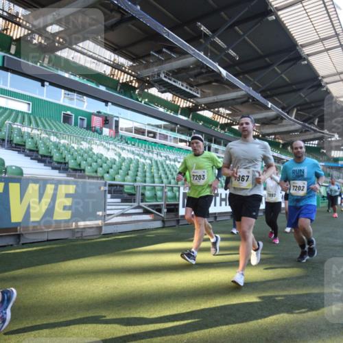 06.10.2024 - 19. swb-Marathon Bremen Yannick Fuchs http://msf.ph/oto/7363695 06.10.2024 10:33:41 Laufen im Stadion 7076, 7122, 7123, 7201, 7202, 7203, 7227, 7264, 7269, 7282, 7330, 7332, 7358, 7404, 7418, 7509, 7510, 7577, 7608, 7663, 7723, 7811, 7832, 7855, 7867, 7869, 7886, 7898, 7997, 8113, 8153, 8178, 8179, 8190, 8194, 8195, 8224, 8241, 8263, 8269, 8308, 8326, 8399, 8451, 8463, 8534, 8579, 8607, 8608, 8611, 8612, 8640, 8653, 8798, 9003, 9041, 9053, 9072, 9073, 9126 meine-sportfotos.de