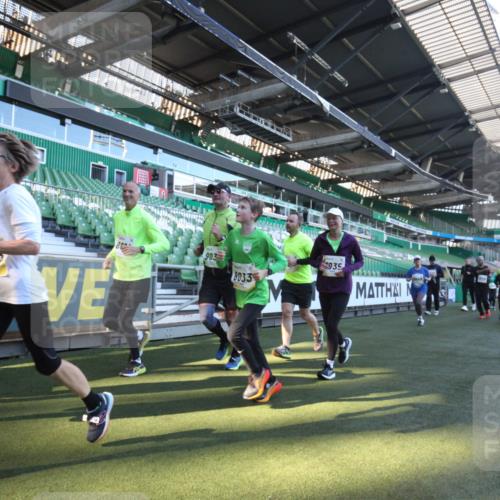06.10.2024 - 19. swb-Marathon Bremen Yannick Fuchs http://msf.ph/oto/7363895 06.10.2024 10:34:07 Laufen im Stadion 7040, 7048, 7122, 7123, 7130, 7221, 7223, 7227, 7255, 7264, 7282, 7358, 7383, 7395, 7404, 7418, 7532, 7577, 7693, 7718, 7723, 7745, 7775, 7811, 7832, 7844, 7848, 7886, 7909, 7910, 7929, 7935, 7971, 7987, 8005, 8006, 8017, 8027, 8033, 8107, 8113, 8178, 8179, 8190, 8197, 8203, 8208, 8229, 8235, 8236, 8263, 8269, 8270, 8283, 8293, 8326, 8338, 8382, 8398, 8399, 8414, 8415, 8435, 8463, 8546, 8550, 8572, 8579, 8607, 8608, 8612, 8640, 8644, 8694, 8707, 8736 meine-sportfotos.de