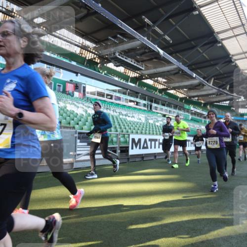 06.10.2024 - 19. swb-Marathon Bremen Yannick Fuchs http://msf.ph/oto/7364034 06.10.2024 10:34:20 Laufen im Stadion 7040, 7048, 7130, 7221, 7223, 7227, 7242, 7255, 7262, 7352, 7377, 7383, 7395, 7436, 7446, 7507, 7532, 7693, 7718, 7722, 7745, 7775, 7811, 7844, 7848, 7909, 7910, 7918, 7929, 7935, 7971, 7980, 7987, 8005, 8006, 8017, 8027, 8033, 8085, 8107, 8115, 8122, 8166, 8178, 8179, 8190, 8197, 8203, 8208, 8229, 8235, 8236, 8270, 8283, 8293, 8326, 8338, 8363, 8382, 8398, 8399, 8414, 8415, 8435, 8463, 8546, 8550, 8572, 8644, 8670, 8678, 8694, 8707, 8736, 9015 meine-sportfotos.de
