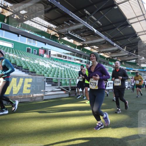 06.10.2024 - 19. swb-Marathon Bremen Yannick Fuchs http://msf.ph/oto/7364040 06.10.2024 10:34:21 Laufen im Stadion 7040, 7048, 7130, 7221, 7223, 7227, 7242, 7255, 7262, 7352, 7377, 7383, 7395, 7436, 7446, 7507, 7532, 7693, 7718, 7722, 7745, 7775, 7811, 7844, 7848, 7909, 7910, 7918, 7929, 7935, 7971, 7980, 7987, 8005, 8006, 8017, 8027, 8033, 8085, 8107, 8115, 8122, 8166, 8178, 8179, 8190, 8197, 8203, 8208, 8229, 8235, 8236, 8270, 8283, 8293, 8326, 8338, 8363, 8382, 8398, 8399, 8414, 8415, 8435, 8463, 8546, 8550, 8572, 8644, 8670, 8678, 8694, 8707, 8736, 9015 meine-sportfotos.de