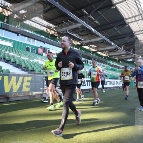 06.10.2024 - 19. swb-Marathon Bremen Yannick Fuchs http://msf.ph/oto/7364060 06.10.2024 10:34:21 Laufen im Stadion 7040, 7048, 7130, 7221, 7223, 7227, 7242, 7255, 7262, 7352, 7377, 7383, 7395, 7436, 7446, 7507, 7532, 7693, 7718, 7722, 7745, 7775, 7811, 7844, 7848, 7909, 7910, 7918, 7929, 7935, 7971, 7980, 7987, 8005, 8006, 8017, 8027, 8033, 8085, 8107, 8115, 8122, 8166, 8178, 8179, 8190, 8197, 8203, 8208, 8229, 8235, 8236, 8270, 8283, 8293, 8326, 8338, 8363, 8382, 8398, 8399, 8414, 8415, 8435, 8463, 8546, 8550, 8572, 8644, 8670, 8678, 8694, 8707, 8736, 9015 meine-sportfotos.de