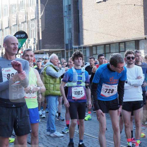 06.10.2024 - 19. swb-Marathon Bremen Luisa Fischer http://msf.ph/oto/7364090 06.10.2024 09:25:31 Allgemein zum Event 30, 5, 90, 521, 21, 1103, 728 meine-sportfotos.de