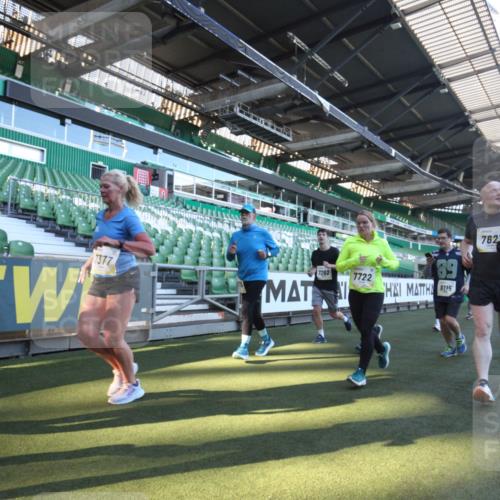 06.10.2024 - 19. swb-Marathon Bremen Yannick Fuchs http://msf.ph/oto/7364185 06.10.2024 10:34:36 Laufen im Stadion 7048, 7156, 7204, 7221, 7223, 7242, 7255, 7262, 7307, 7352, 7377, 7383, 7395, 7413, 7436, 7443, 7446, 7502, 7507, 7532, 7587, 7679, 7680, 7722, 7745, 7757, 7772, 7773, 7775, 7844, 7909, 7910, 7918, 7926, 7929, 7954, 7971, 7980, 7981, 7987, 8005, 8006, 8017, 8027, 8085, 8107, 8115, 8118, 8122, 8152, 8166, 8203, 8229, 8246, 8270, 8283, 8363, 8398, 8472, 8494, 8495, 8496, 8539, 8541, 8542, 8550, 8572, 8644, 8670, 8678, 8736, 8839, 8848, 9015 meine-sportfotos.de