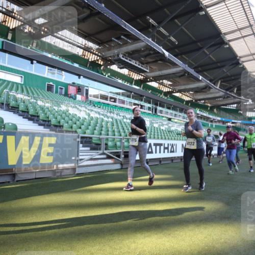 06.10.2024 - 19. swb-Marathon Bremen Yannick Fuchs http://msf.ph/oto/7364237 06.10.2024 10:34:40 Laufen im Stadion 7048, 7156, 7204, 7221, 7223, 7242, 7255, 7262, 7307, 7335, 7352, 7377, 7383, 7395, 7413, 7436, 7443, 7446, 7502, 7507, 7532, 7587, 7644, 7679, 7680, 7699, 7722, 7745, 7757, 7772, 7773, 7775, 7844, 7864, 7909, 7910, 7918, 7926, 7929, 7954, 7971, 7980, 7981, 8027, 8085, 8088, 8115, 8118, 8122, 8152, 8166, 8203, 8246, 8270, 8283, 8363, 8429, 8472, 8494, 8495, 8496, 8509, 8539, 8541, 8542, 8550, 8670, 8678, 8736, 8839, 8848, 9015 meine-sportfotos.de