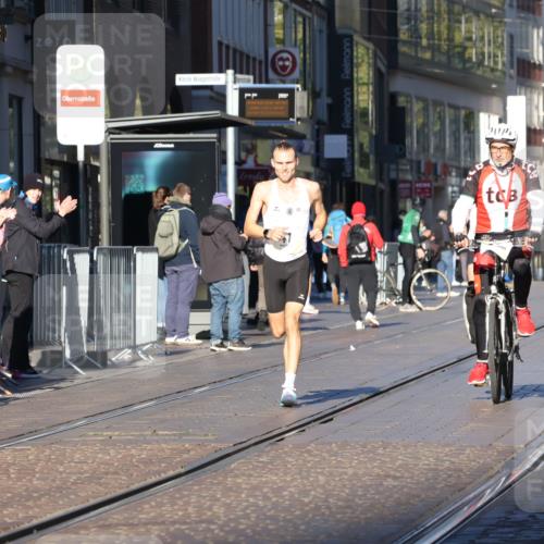 06.10.2024 - 19. swb-Marathon Bremen Strokosch-Dieckow http://msf.ph/oto/7364278 06.10.2024 10:26:26 Laufen 41, 8350, 8395, 8396 meine-sportfotos.de