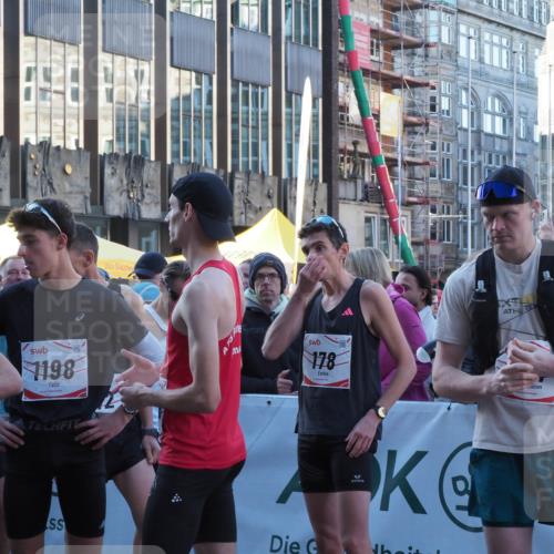 06.10.2024 - 19. swb-Marathon Bremen Luisa Fischer http://msf.ph/oto/7364315 06.10.2024 09:27:36 Allgemein zum Event 2024, 1198, 1110, 9, 0871909, 178 meine-sportfotos.de