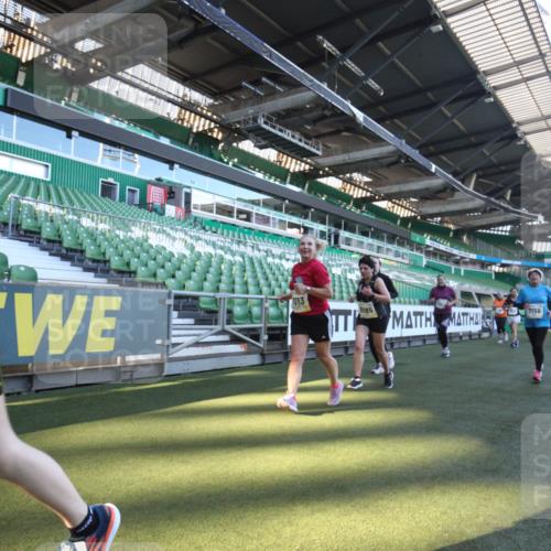 06.10.2024 - 19. swb-Marathon Bremen Yannick Fuchs http://msf.ph/oto/7364316 06.10.2024 10:34:48 Laufen im Stadion 7156, 7162, 7204, 7242, 7251, 7262, 7295, 7307, 7321, 7335, 7352, 7377, 7383, 7413, 7436, 7443, 7446, 7478, 7479, 7502, 7507, 7587, 7644, 7679, 7680, 7690, 7699, 7722, 7757, 7772, 7773, 7864, 7918, 7926, 7954, 7955, 7971, 7980, 7981, 8085, 8088, 8115, 8118, 8122, 8152, 8166, 8203, 8246, 8270, 8363, 8366, 8429, 8450, 8472, 8494, 8495, 8496, 8509, 8539, 8541, 8542, 8588, 8670, 8678, 8736, 8760, 8839, 8848, 9015 meine-sportfotos.de