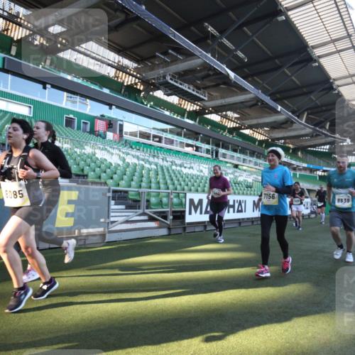 06.10.2024 - 19. swb-Marathon Bremen Yannick Fuchs http://msf.ph/oto/7364347 06.10.2024 10:34:49 Laufen im Stadion 7034, 7035, 7138, 7156, 7162, 7204, 7242, 7251, 7262, 7295, 7307, 7321, 7335, 7352, 7377, 7383, 7413, 7436, 7443, 7446, 7478, 7479, 7502, 7507, 7587, 7644, 7679, 7680, 7690, 7699, 7722, 7757, 7772, 7773, 7864, 7918, 7926, 7954, 7955, 7980, 7981, 8085, 8088, 8115, 8118, 8122, 8144, 8152, 8166, 8183, 8246, 8270, 8363, 8366, 8429, 8450, 8472, 8494, 8495, 8496, 8509, 8539, 8541, 8542, 8588, 8670, 8678, 8736, 8760, 8839, 8848, 9015 meine-sportfotos.de