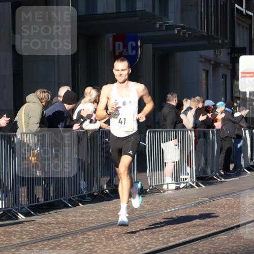 06.10.2024 - 19. swb-Marathon Bremen Strokosch-Dieckow http://msf.ph/oto/7364367 06.10.2024 10:26:29 Laufen 41, 8350, 8395, 8396 meine-sportfotos.de