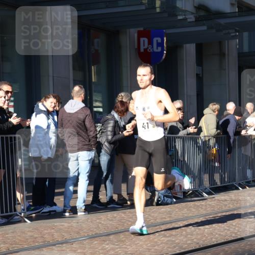 06.10.2024 - 19. swb-Marathon Bremen Strokosch-Dieckow http://msf.ph/oto/7364403 06.10.2024 10:26:30 Laufen 41, 8350, 8395, 8396 meine-sportfotos.de