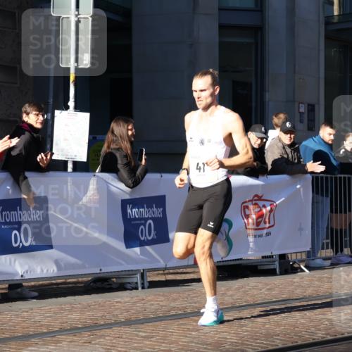 06.10.2024 - 19. swb-Marathon Bremen Strokosch-Dieckow http://msf.ph/oto/7364431 06.10.2024 10:26:31 Laufen 41, 8350, 8395, 8396 meine-sportfotos.de