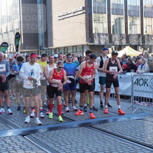 06.10.2024 - 19. swb-Marathon Bremen Luisa Fischer http://msf.ph/oto/7364448 06.10.2024 09:29:55 Allgemein zum Event 470, 3, 15, 3, 00, 990, 110, 179 meine-sportfotos.de