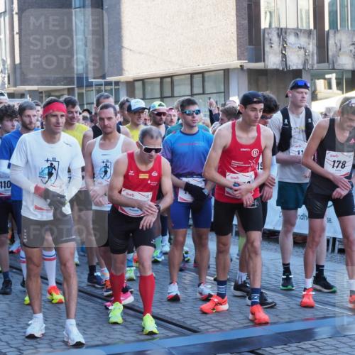 06.10.2024 - 19. swb-Marathon Bremen Luisa Fischer http://msf.ph/oto/7364474 06.10.2024 09:29:59 Allgemein zum Event 3, 15, 7046, 110, 2024, 178 meine-sportfotos.de
