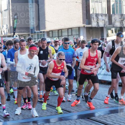 06.10.2024 - 19. swb-Marathon Bremen Luisa Fischer http://msf.ph/oto/7364495 06.10.2024 09:30:00 Allgemein zum Event 3, 15, 3, 30, 1670, 9024, 178, 40 meine-sportfotos.de