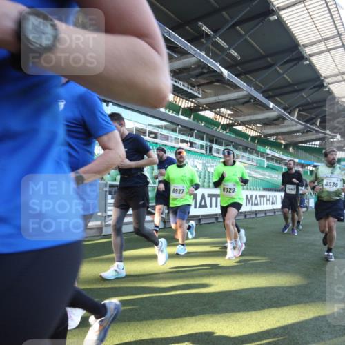 06.10.2024 - 19. swb-Marathon Bremen Yannick Fuchs http://msf.ph/oto/7364508 06.10.2024 10:34:57 Laufen im Stadion 7034, 7035, 7042, 7138, 7155, 7156, 7162, 7204, 7226, 7251, 7258, 7295, 7307, 7321, 7335, 7413, 7436, 7443, 7468, 7478, 7479, 7490, 7502, 7587, 7644, 7679, 7680, 7690, 7699, 7757, 7772, 7773, 7863, 7864, 7899, 7900, 7902, 7918, 7926, 7932, 7954, 7955, 7980, 7981, 8073, 8074, 8085, 8088, 8118, 8122, 8144, 8152, 8166, 8183, 8246, 8363, 8366, 8370, 8378, 8429, 8449, 8450, 8472, 8494, 8495, 8496, 8506, 8509, 8539, 8541, 8542, 8588, 8589, 8678, 8698, 8760, 8799, 8839, 8848, 9015 meine-sportfotos.de