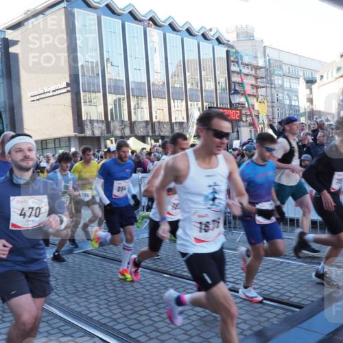 06.10.2024 - 19. swb-Marathon Bremen Luisa Fischer http://msf.ph/oto/7364517 06.10.2024 09:30:02 Allgemein zum Event 3, 15, 470, 4784, 200 meine-sportfotos.de