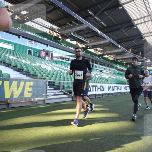 06.10.2024 - 19. swb-Marathon Bremen Yannick Fuchs http://msf.ph/oto/7364555 06.10.2024 10:34:59 Laufen im Stadion 7034, 7035, 7042, 7138, 7155, 7156, 7162, 7204, 7226, 7251, 7258, 7266, 7295, 7307, 7321, 7335, 7413, 7436, 7443, 7468, 7478, 7479, 7490, 7502, 7587, 7644, 7679, 7680, 7690, 7699, 7757, 7772, 7773, 7863, 7864, 7899, 7900, 7902, 7926, 7932, 7954, 7955, 7981, 8073, 8074, 8085, 8088, 8118, 8144, 8152, 8166, 8183, 8225, 8246, 8363, 8366, 8370, 8378, 8409, 8410, 8429, 8449, 8450, 8472, 8494, 8495, 8496, 8506, 8509, 8539, 8541, 8542, 8588, 8589, 8678, 8698, 8760, 8799, 8839, 8848 meine-sportfotos.de
