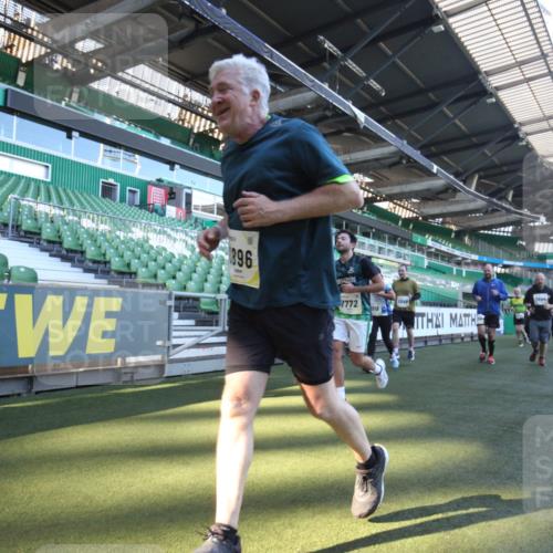 06.10.2024 - 19. swb-Marathon Bremen Yannick Fuchs http://msf.ph/oto/7364591 06.10.2024 10:35:03 Laufen im Stadion 7034, 7035, 7042, 7138, 7155, 7156, 7162, 7204, 7226, 7251, 7258, 7266, 7295, 7307, 7321, 7335, 7413, 7443, 7468, 7478, 7479, 7490, 7502, 7587, 7644, 7679, 7680, 7690, 7699, 7757, 7772, 7773, 7863, 7864, 7899, 7900, 7902, 7923, 7926, 7932, 7954, 7955, 7981, 8073, 8074, 8085, 8088, 8118, 8144, 8152, 8166, 8183, 8225, 8246, 8366, 8370, 8378, 8409, 8410, 8429, 8449, 8450, 8472, 8494, 8495, 8496, 8506, 8509, 8539, 8541, 8542, 8588, 8589, 8698, 8760, 8799, 8839, 8848 meine-sportfotos.de