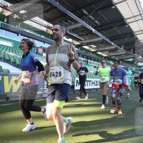 06.10.2024 - 19. swb-Marathon Bremen Yannick Fuchs http://msf.ph/oto/7364688 06.10.2024 10:35:09 Laufen im Stadion 7034, 7035, 7042, 7138, 7155, 7162, 7204, 7226, 7251, 7258, 7266, 7295, 7321, 7335, 7413, 7443, 7468, 7478, 7479, 7490, 7502, 7587, 7644, 7679, 7680, 7690, 7699, 7757, 7772, 7773, 7829, 7830, 7863, 7864, 7899, 7900, 7902, 7923, 7926, 7932, 7954, 7955, 7981, 8073, 8074, 8088, 8118, 8144, 8152, 8183, 8225, 8246, 8366, 8370, 8378, 8409, 8410, 8429, 8449, 8450, 8472, 8494, 8495, 8496, 8506, 8509, 8539, 8541, 8542, 8588, 8589, 8698, 8760, 8799, 8848 meine-sportfotos.de
