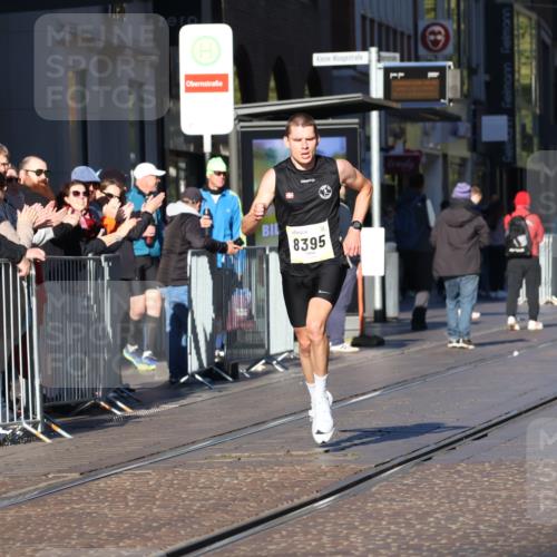 06.10.2024 - 19. swb-Marathon Bremen Strokosch-Dieckow http://msf.ph/oto/7364707 06.10.2024 10:26:54 Laufen 8349, 8395 meine-sportfotos.de