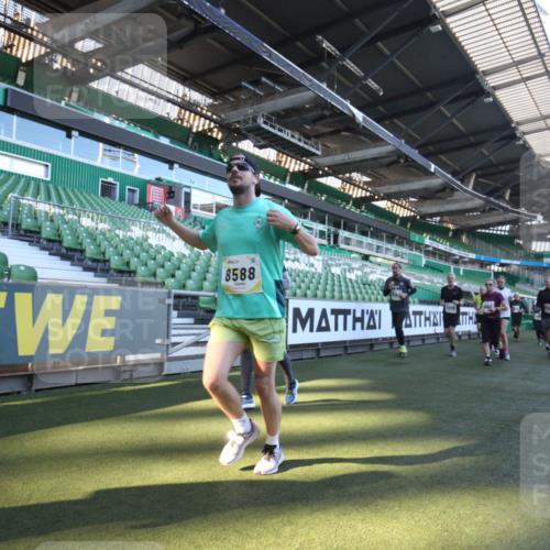 06.10.2024 - 19. swb-Marathon Bremen Yannick Fuchs http://msf.ph/oto/7364714 06.10.2024 10:35:11 Laufen im Stadion 7034, 7035, 7042, 7138, 7155, 7162, 7204, 7226, 7251, 7258, 7266, 7295, 7321, 7335, 7443, 7468, 7478, 7479, 7490, 7587, 7644, 7690, 7699, 7757, 7772, 7773, 7829, 7830, 7863, 7864, 7899, 7900, 7902, 7923, 7926, 7932, 7954, 7955, 7981, 8073, 8074, 8088, 8118, 8121, 8144, 8152, 8183, 8225, 8366, 8370, 8378, 8409, 8410, 8429, 8449, 8450, 8472, 8494, 8495, 8496, 8506, 8509, 8539, 8588, 8589, 8595, 8698, 8760, 8799, 8848 meine-sportfotos.de