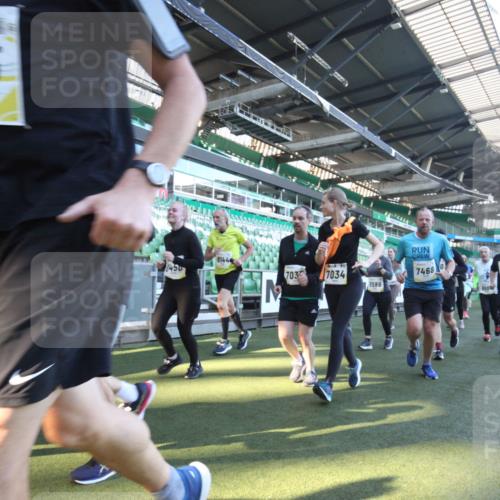 06.10.2024 - 19. swb-Marathon Bremen Yannick Fuchs http://msf.ph/oto/7364747 06.10.2024 10:35:16 Laufen im Stadion 7034, 7035, 7042, 7138, 7155, 7162, 7204, 7226, 7251, 7258, 7266, 7295, 7321, 7335, 7341, 7353, 7428, 7443, 7468, 7478, 7479, 7490, 7644, 7690, 7699, 7772, 7773, 7829, 7830, 7863, 7864, 7899, 7900, 7902, 7904, 7923, 7932, 7955, 7967, 8073, 8074, 8088, 8121, 8144, 8152, 8183, 8191, 8225, 8366, 8370, 8378, 8409, 8410, 8421, 8429, 8449, 8450, 8506, 8509, 8588, 8589, 8595, 8698, 8760, 8799, 8848, 8952, 9029 meine-sportfotos.de