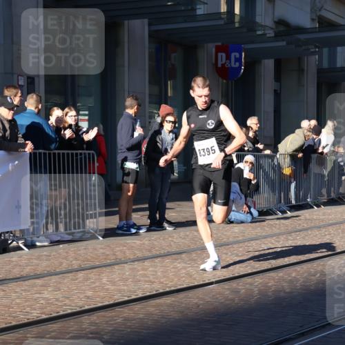 06.10.2024 - 19. swb-Marathon Bremen Strokosch-Dieckow http://msf.ph/oto/7364756 06.10.2024 10:26:57 Laufen 8349, 8395 meine-sportfotos.de