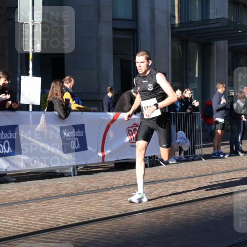 06.10.2024 - 19. swb-Marathon Bremen Strokosch-Dieckow http://msf.ph/oto/7364766 06.10.2024 10:26:58 Laufen 8349 meine-sportfotos.de