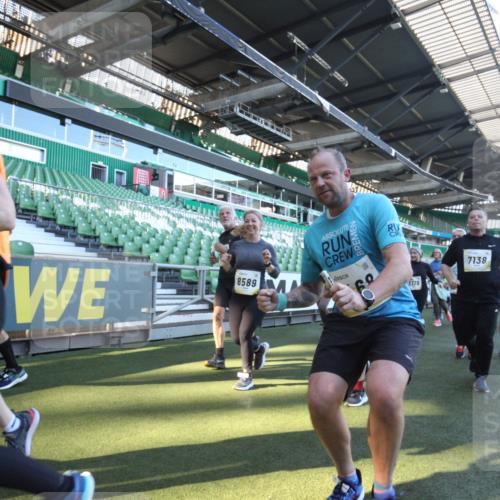 06.10.2024 - 19. swb-Marathon Bremen Yannick Fuchs http://msf.ph/oto/7364777 06.10.2024 10:35:17 Laufen im Stadion 7034, 7035, 7042, 7138, 7155, 7162, 7204, 7226, 7251, 7258, 7266, 7295, 7321, 7335, 7341, 7353, 7428, 7468, 7478, 7479, 7490, 7644, 7690, 7699, 7772, 7773, 7829, 7830, 7863, 7864, 7899, 7900, 7902, 7904, 7923, 7932, 7955, 7967, 8073, 8074, 8088, 8121, 8144, 8183, 8191, 8225, 8366, 8370, 8378, 8409, 8410, 8421, 8429, 8449, 8450, 8506, 8509, 8588, 8589, 8595, 8698, 8760, 8799, 8848, 8952, 9029 meine-sportfotos.de
