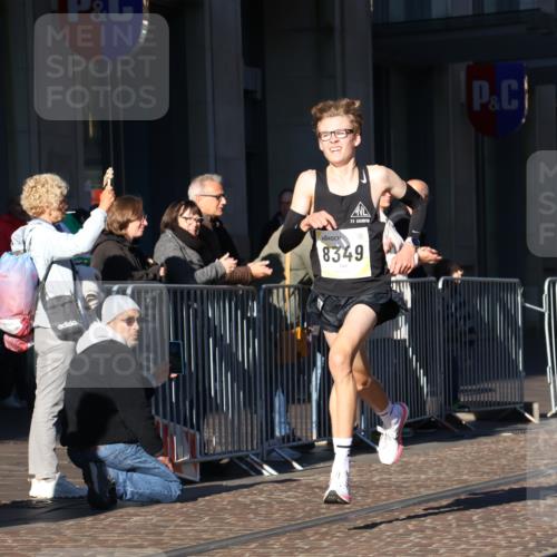 06.10.2024 - 19. swb-Marathon Bremen Strokosch-Dieckow http://msf.ph/oto/7364822 06.10.2024 10:27:20 Laufen 8349 meine-sportfotos.de