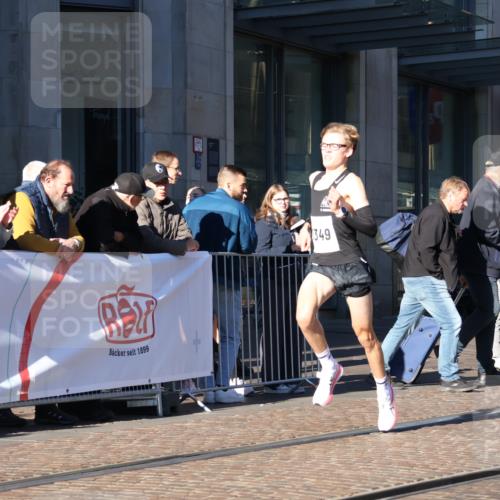 06.10.2024 - 19. swb-Marathon Bremen Strokosch-Dieckow http://msf.ph/oto/7364843 06.10.2024 10:27:21 Laufen 8349 meine-sportfotos.de